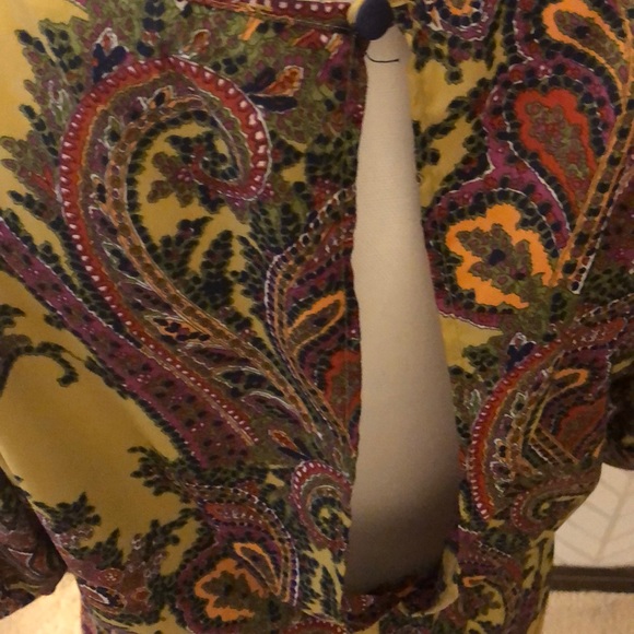 Woman’s paisley Dress with cutout detail - Picture 5 of 6